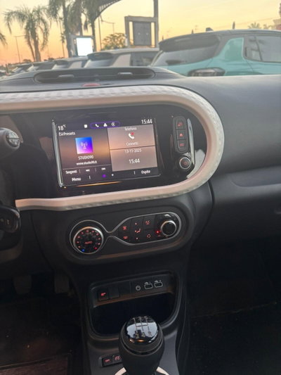 Renault Twingo 1.0 sce Urban Night 65cv (12)