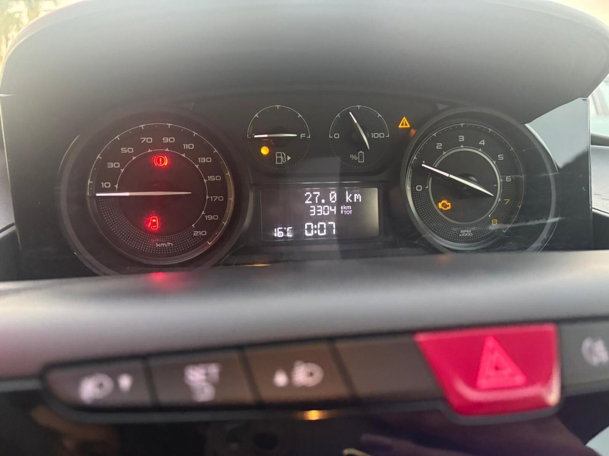 Lancia Ypsilon 1.0 FireFly 5 porte S&S Hybrid Alberta Ferretti (12)