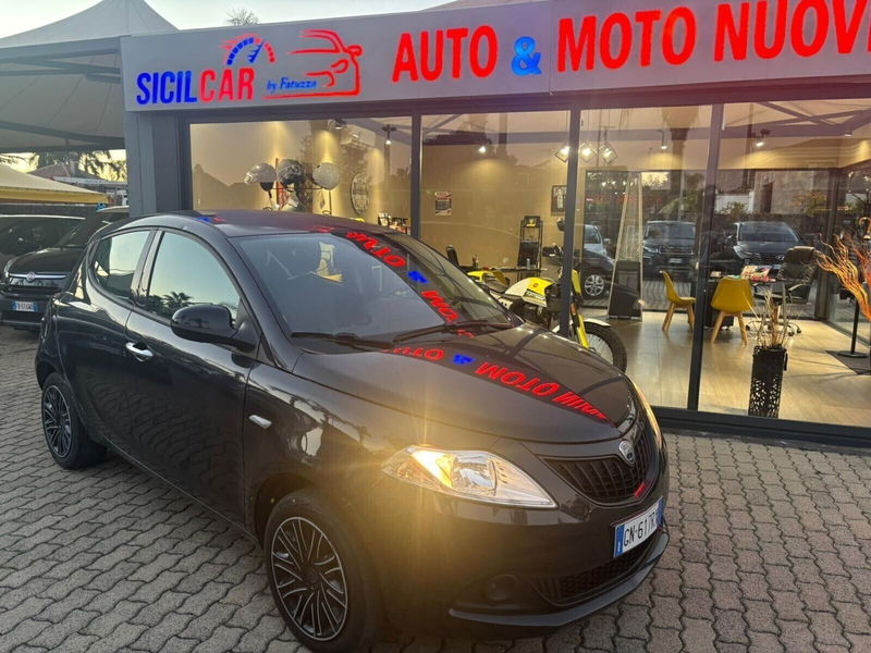 Lancia Ypsilon 1.0 FireFly 5 porte S&S Hybrid Alberta Ferretti
