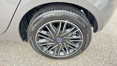 Lancia Ypsilon 1.0 FireFly 5 porte S&S Hybrid Ecochic Gold (15)