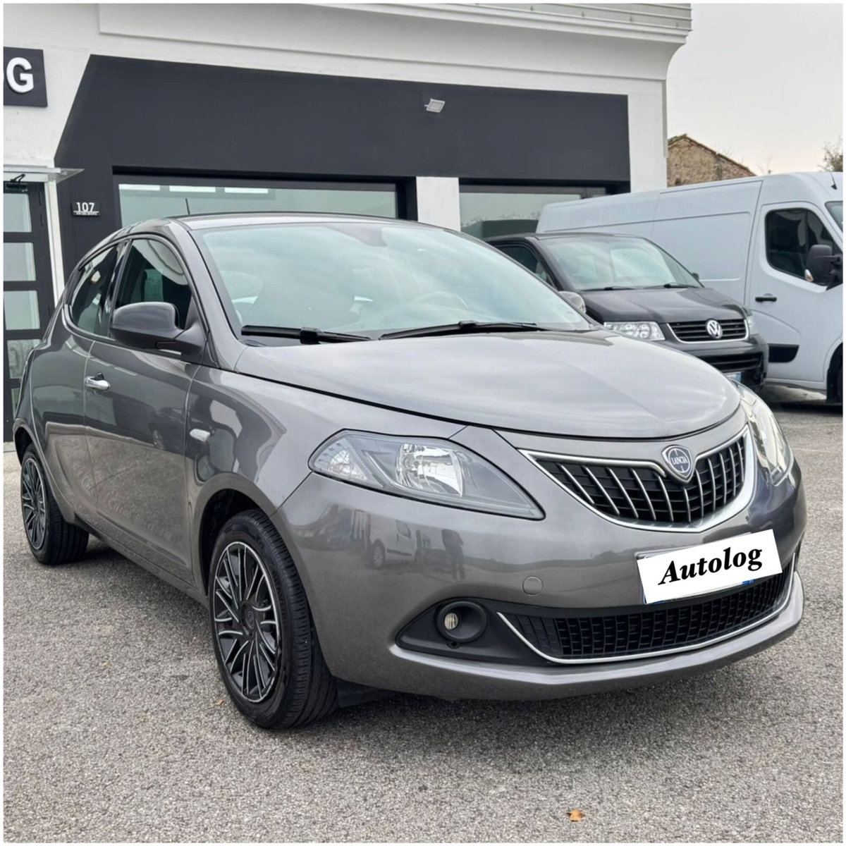Lancia Ypsilon 1.0 FireFly 5 porte S&S Hybrid Ecochic Gold (2)