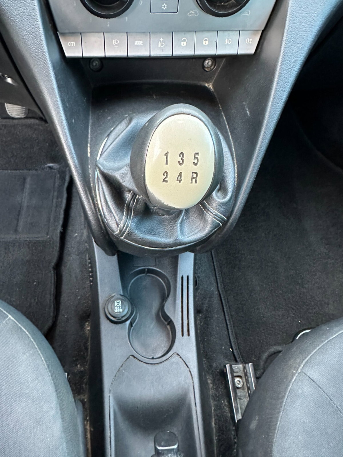 Lancia Ypsilon 1.3 MJT 75 CV Diva (19)