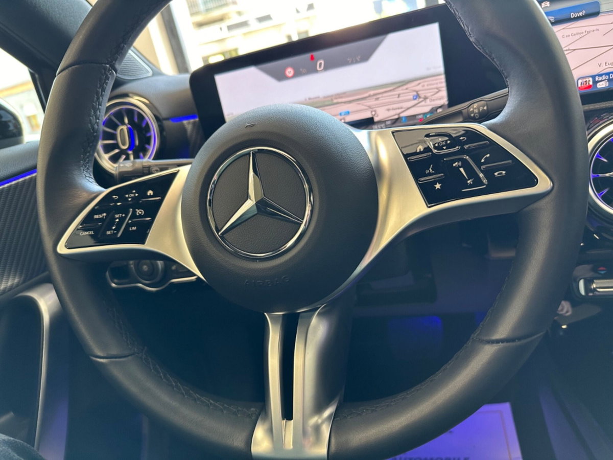 Mercedes-Benz Classe A 180 Automatic Executive (14)