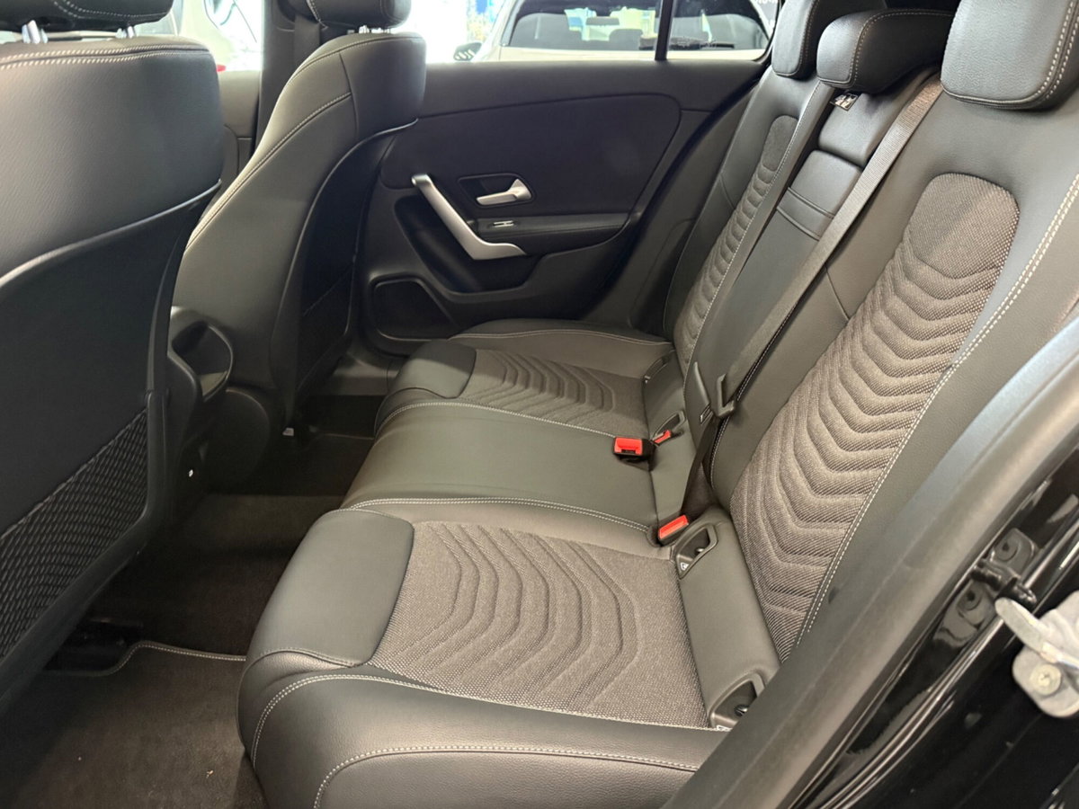 Mercedes-Benz Classe A 180 Automatic Executive (7)