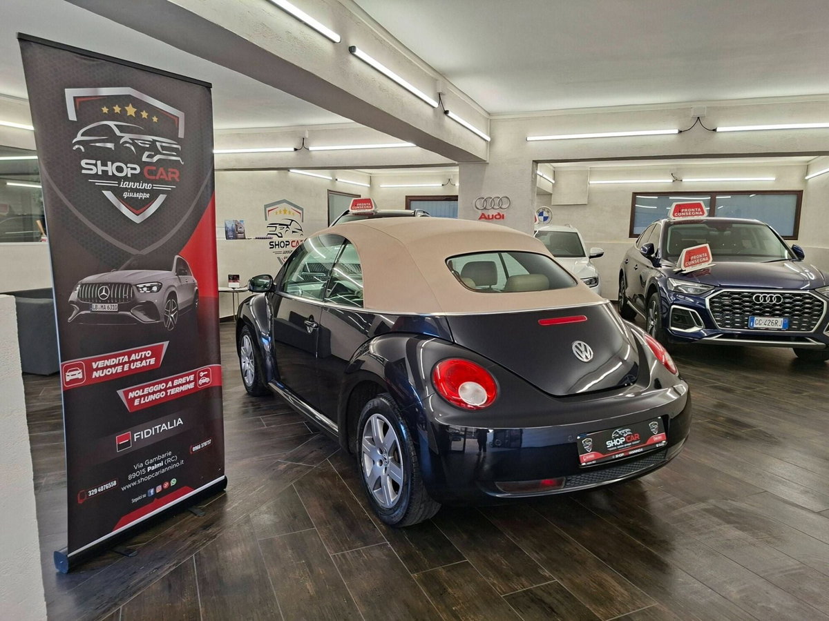 Volkswagen New Beetle Cabrio TDI 105CV (17)