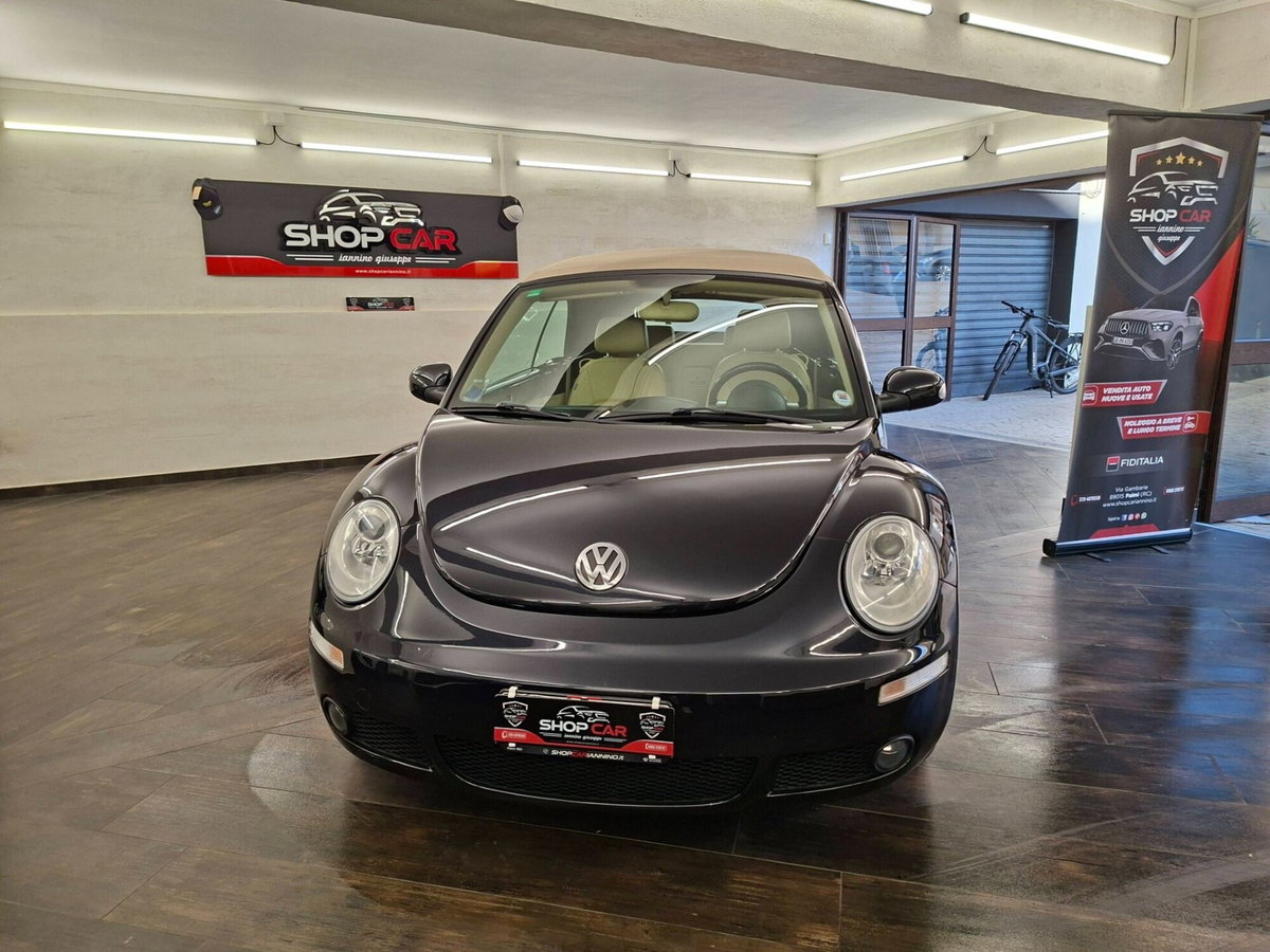 Volkswagen New Beetle Cabrio TDI 105CV (4)