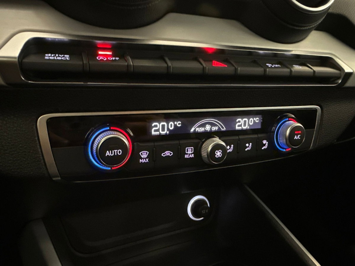 Audi Q2 Q2 30 TDI S tronic Business Design (14)