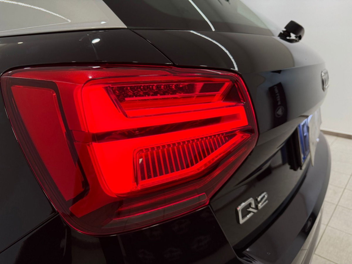 Audi Q2 Q2 30 TDI S tronic Business Design (19)