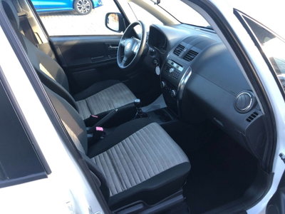 Fiat Sedici 2.0 MJT 16V DPF 4x4 Emotion (9)