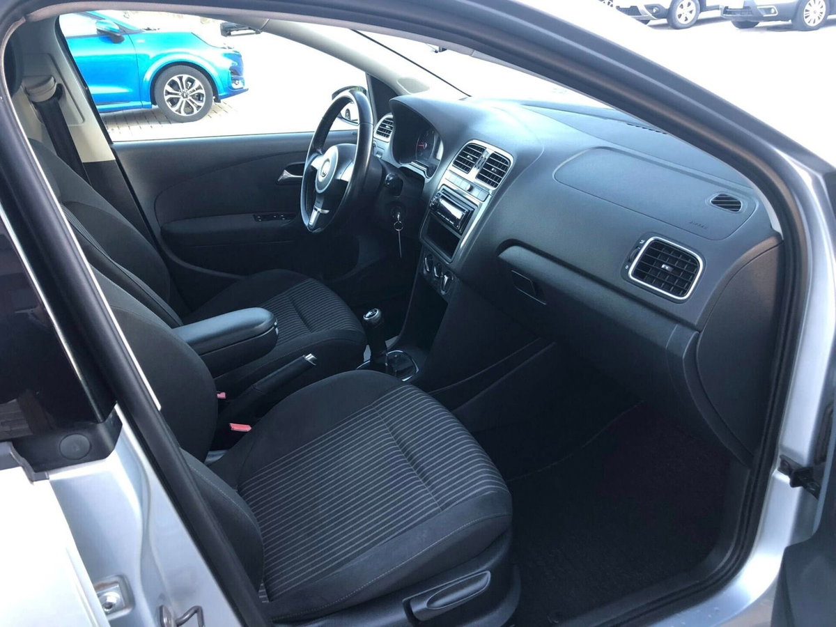 Volkswagen Polo 1.6 TDI 90CV DPF 5 porte Highline (10)