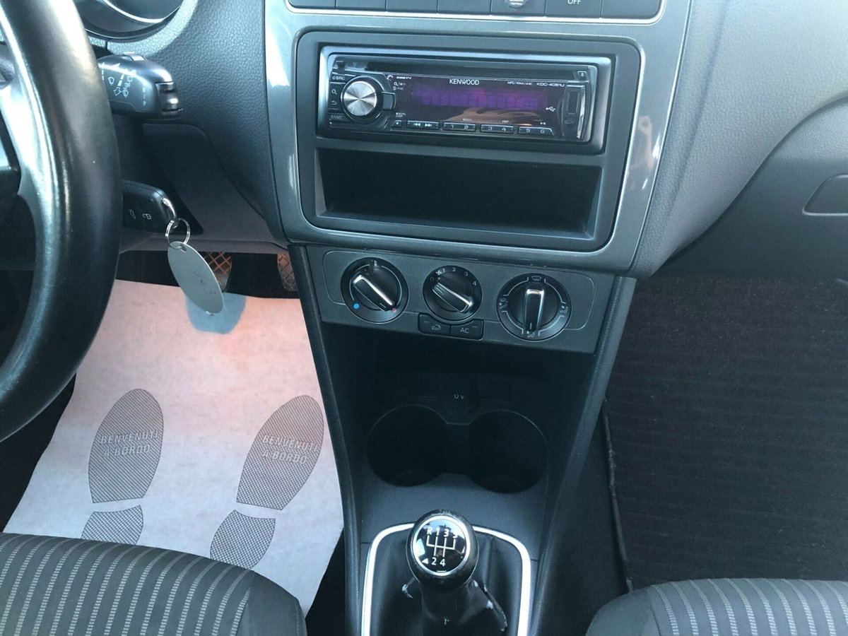Volkswagen Polo 1.6 TDI 90CV DPF 5 porte Highline (12)