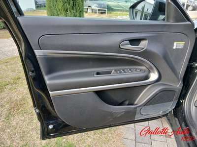 Jeep Avenger 1.2 turbo e-hybrid mhev Summit fwd 110cv edct6 (16)