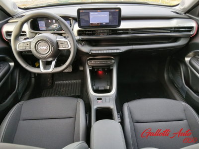 Jeep Avenger 1.2 turbo e-hybrid mhev Summit fwd 110cv edct6 (9)