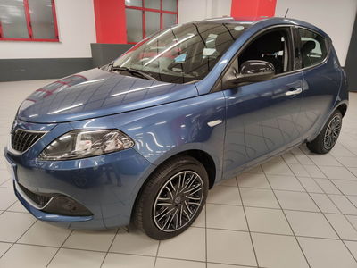 Lancia Ypsilon 1.0 FireFly 5 porte S&S Hybrid Gold Plus usata