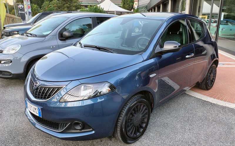 Lancia Ypsilon 1.0 FireFly 5 porte S&S Hybrid Ecochic Silver