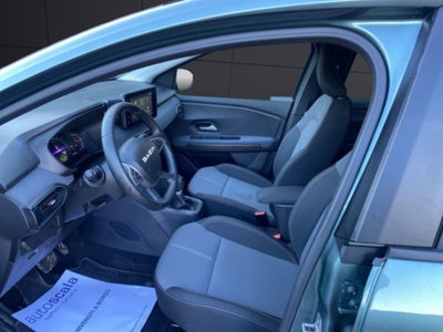 Dacia Jogger 1.6 hybrid Extreme 140cv (6)