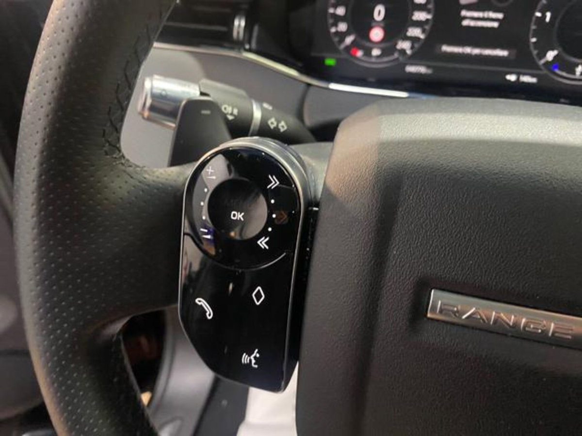 Land Rover Range Rover Evoque 2.0D I4-L.Flw 150 CV AWD Auto R-Dynamic (13)