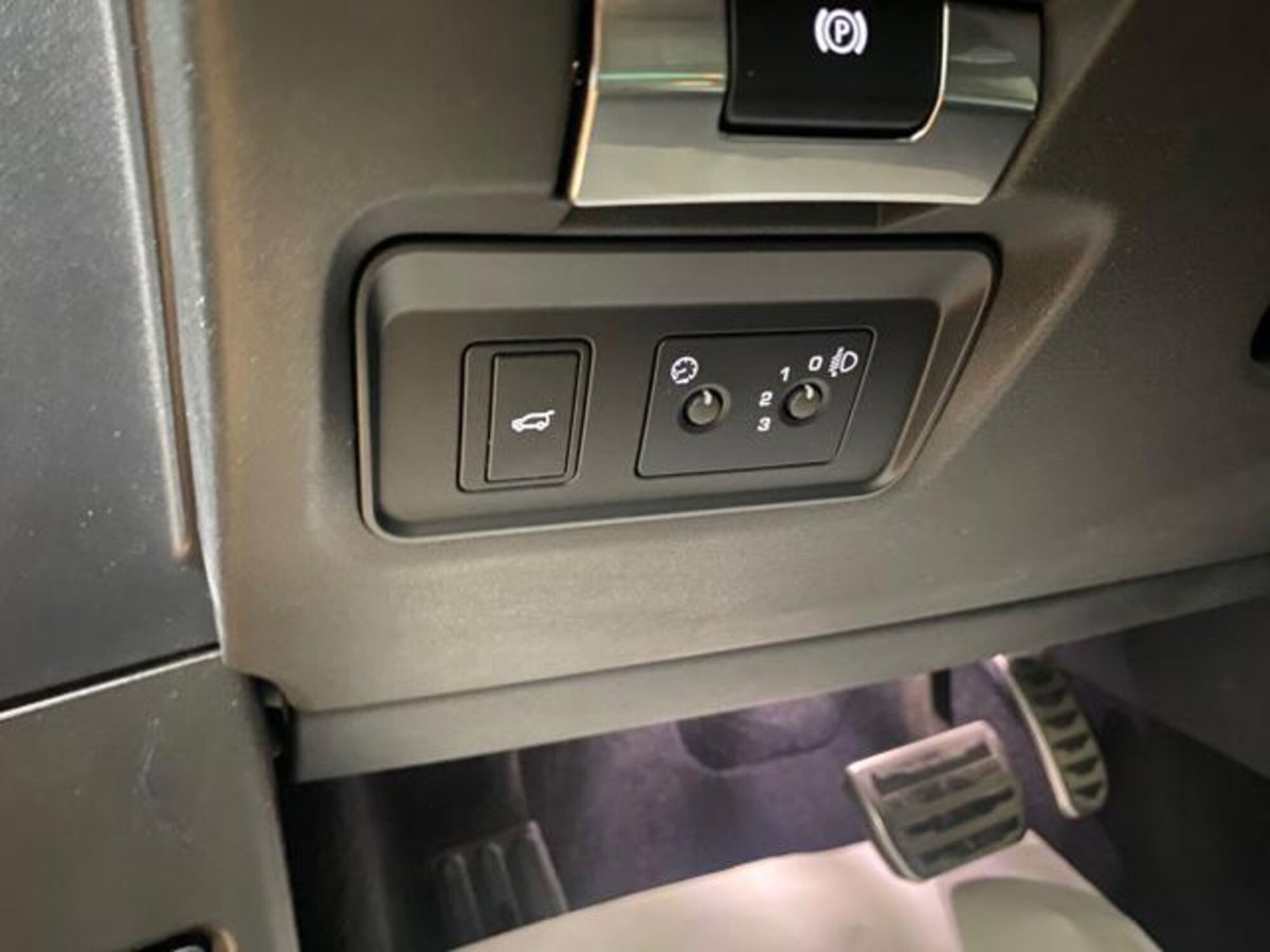 Land Rover Range Rover Evoque 2.0D I4-L.Flw 150 CV AWD Auto R-Dynamic (19)