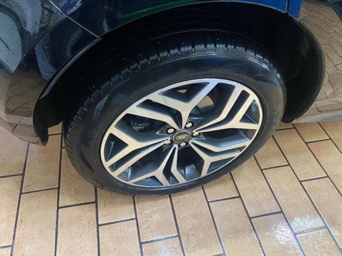 Land Rover Range Rover Evoque 2.0D I4-L.Flw 150 CV AWD Auto R-Dynamic (5)