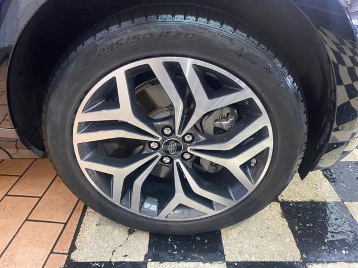 Land Rover Range Rover Evoque 2.0D I4-L.Flw 150 CV AWD Auto R-Dynamic (6)