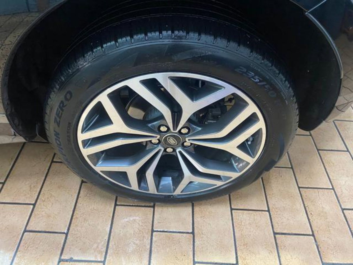 Land Rover Range Rover Evoque 2.0D I4-L.Flw 150 CV AWD Auto R-Dynamic (7)