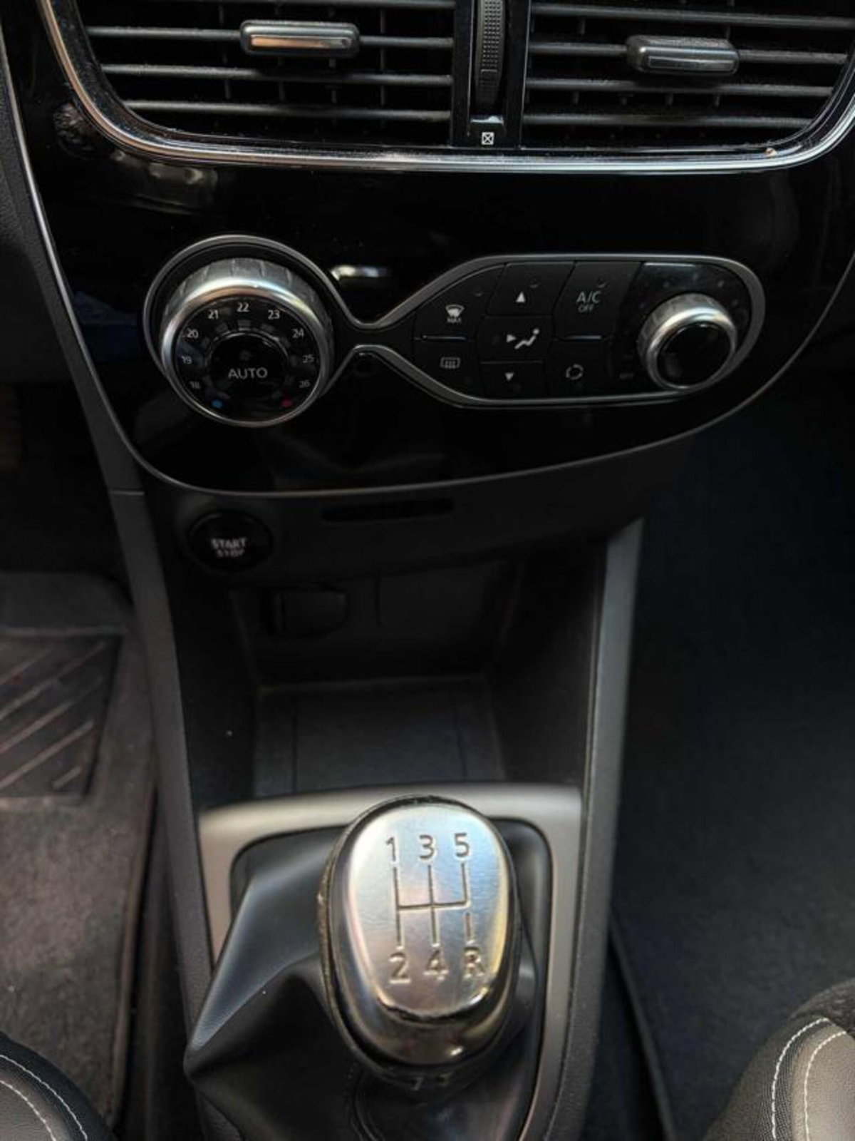 Renault Clio dCi 8V 90 CV Start&Stop 5 porte Energy Life (9)