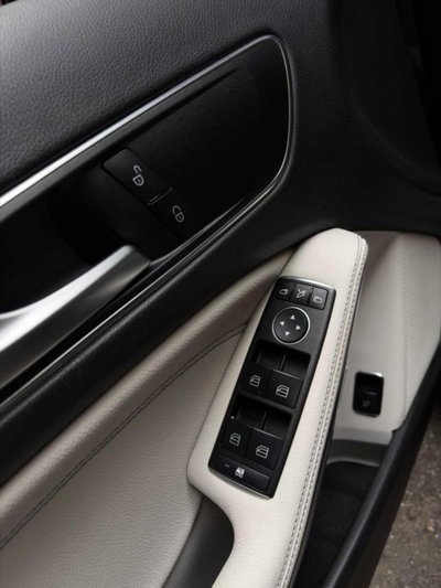 Mercedes-Benz GLA SUV 180 d Sport (6)
