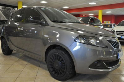 Lancia Ypsilon 1.0 FireFly 5 porte S&S Hybrid Gold Plus usata