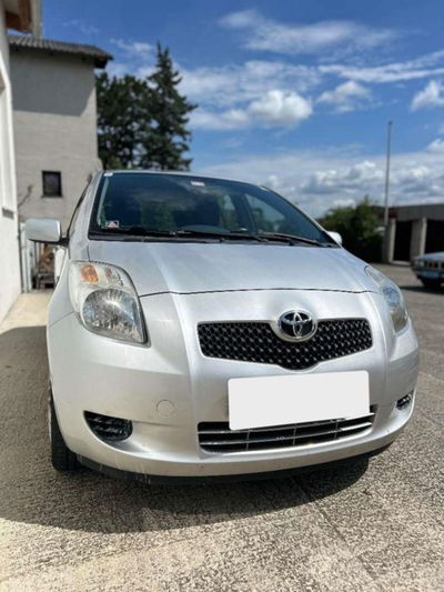 Toyota Yaris 1.0 5 porte usata