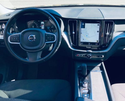 Volvo XC60 B4 (d) AWD Geartronic Momentum Pro (14)
