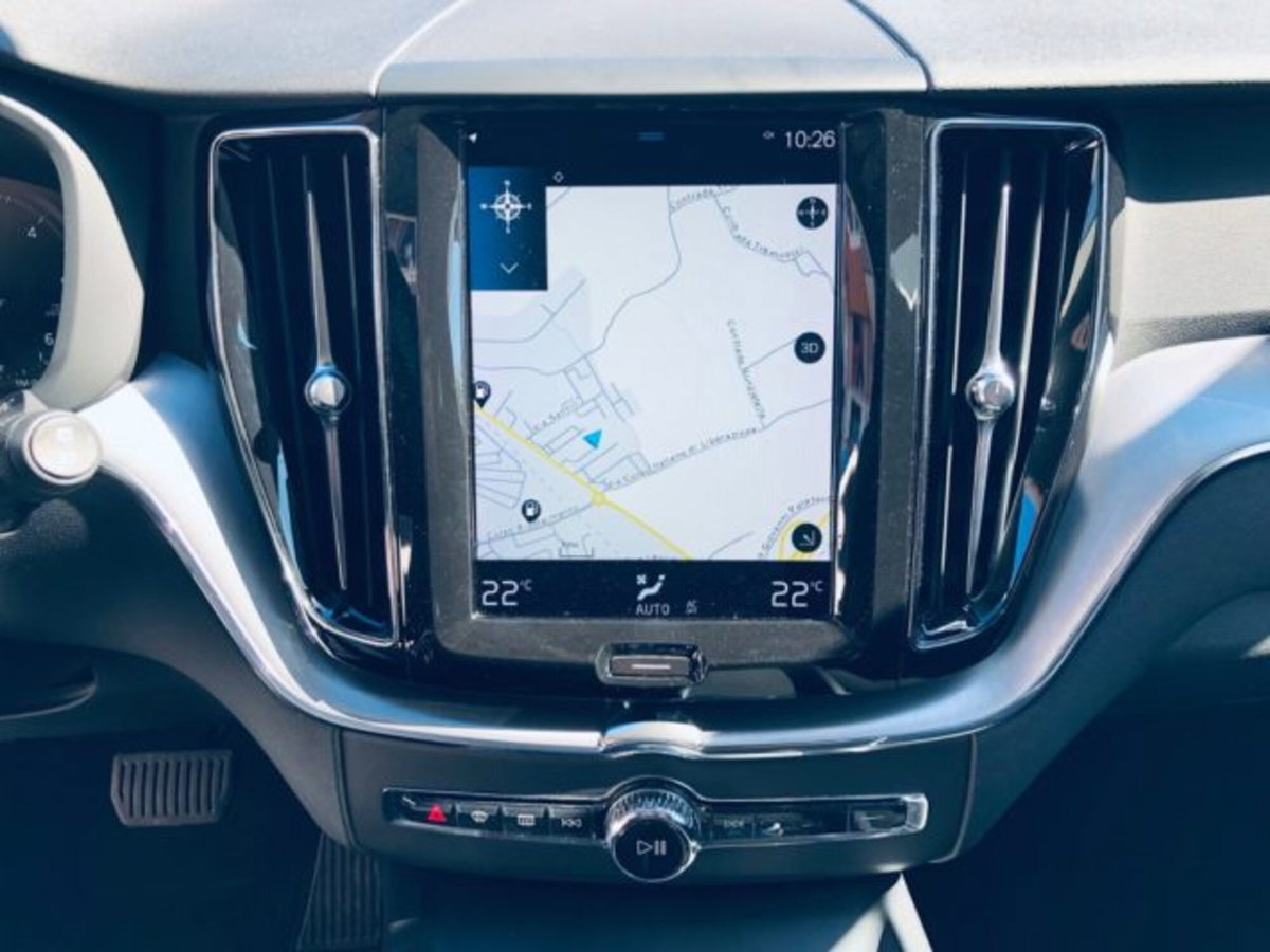 Volvo XC60 B4 (d) AWD Geartronic Momentum Pro (5)