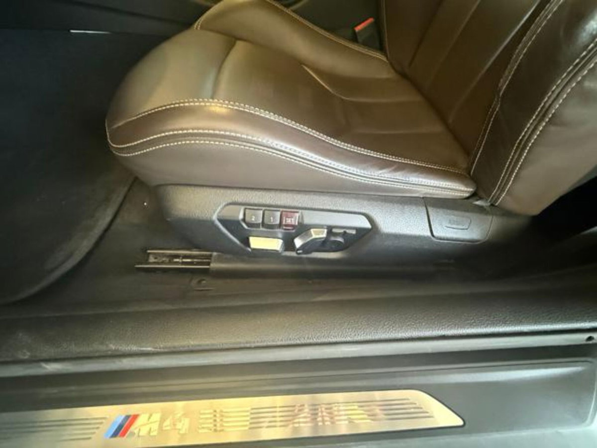 BMW Serie 4 Coupé M4 (15)