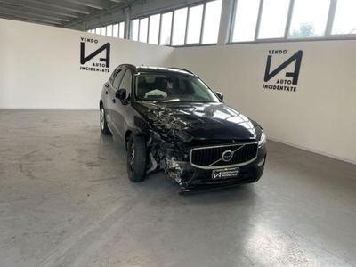 Volvo XC60 B4 (d) AWD Geartronic Momentum Pro usata