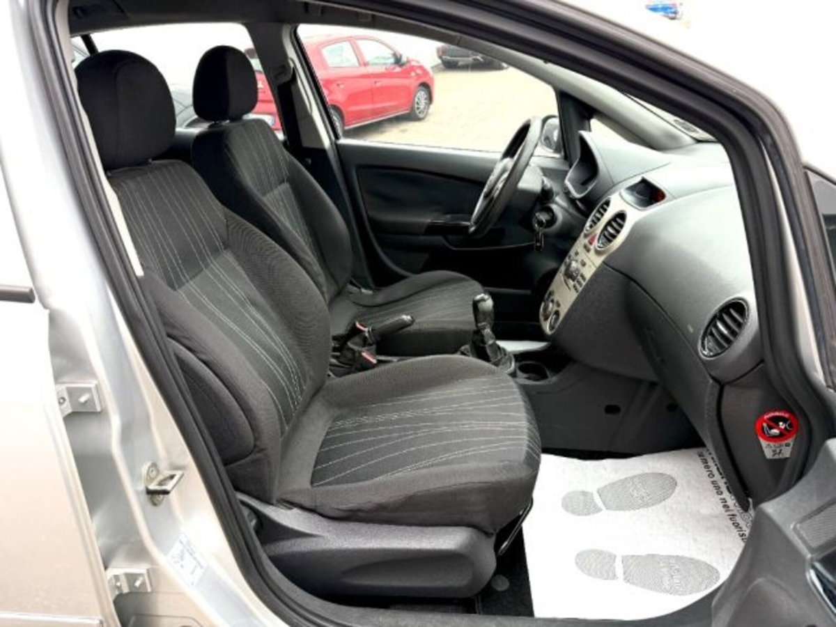 Opel Corsa 1.3 CDTI 90CV 5 porte Cosmo (12)