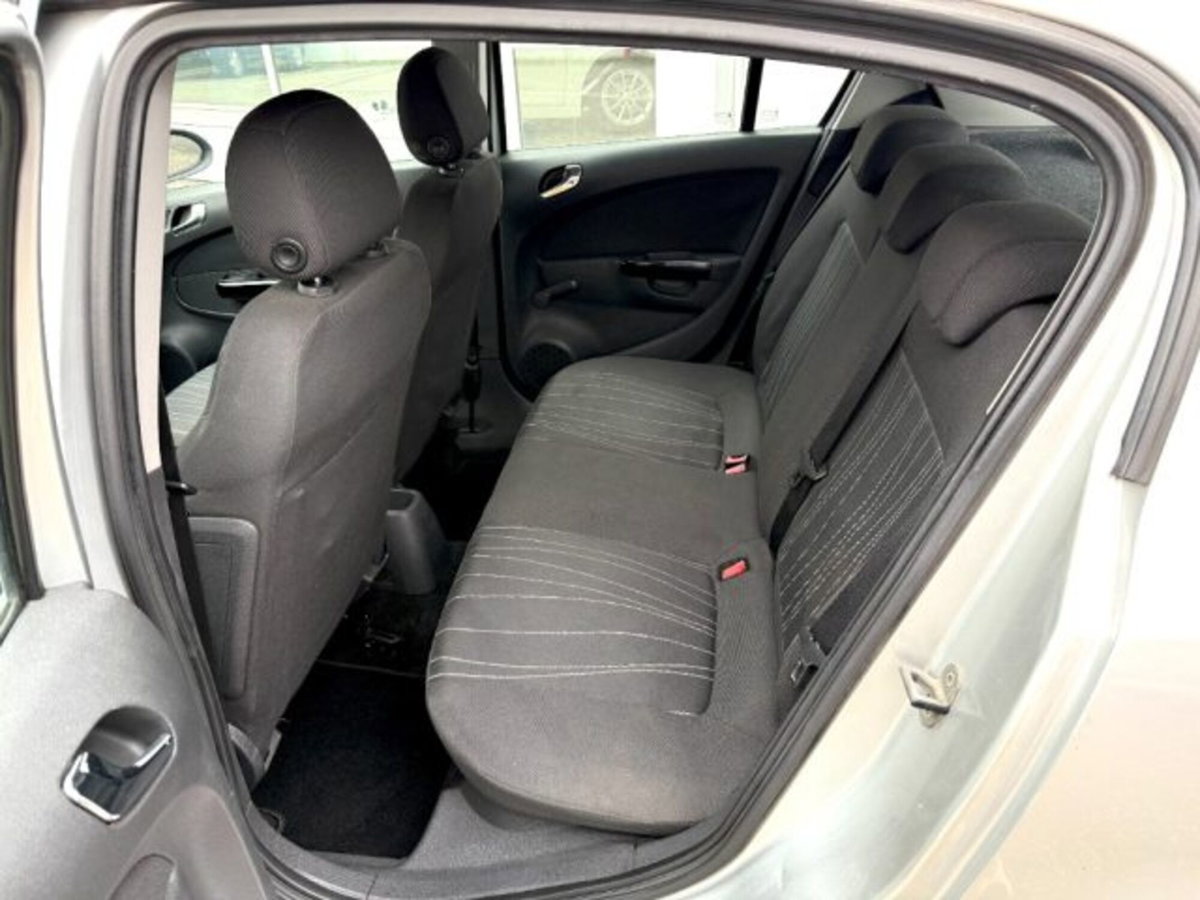 Opel Corsa 1.3 CDTI 90CV 5 porte Cosmo (13)