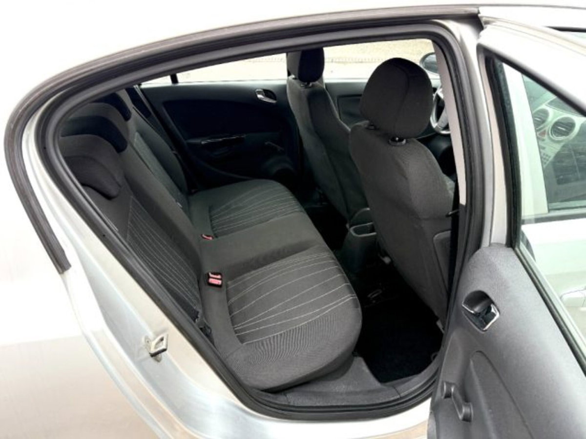 Opel Corsa 1.3 CDTI 90CV 5 porte Cosmo (14)