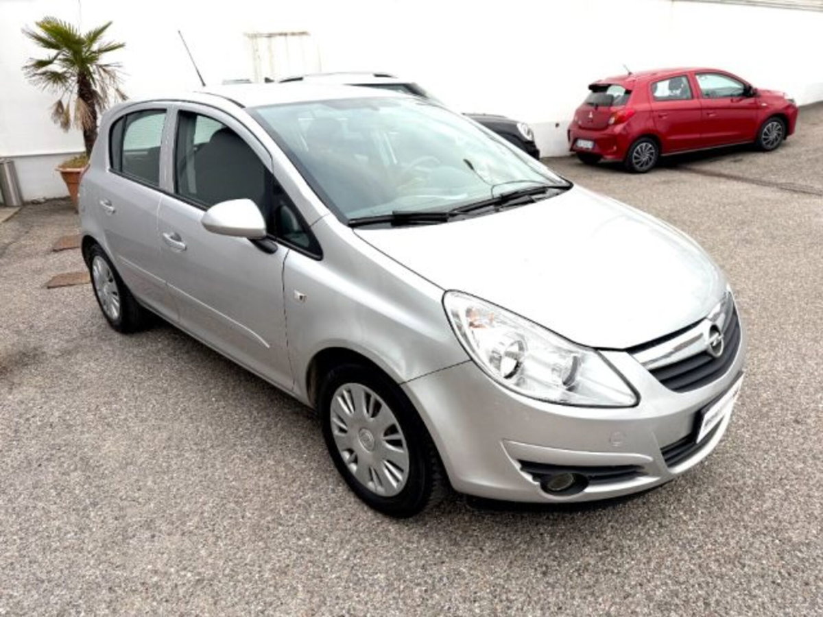 Opel Corsa 1.3 CDTI 90CV 5 porte Cosmo (2)