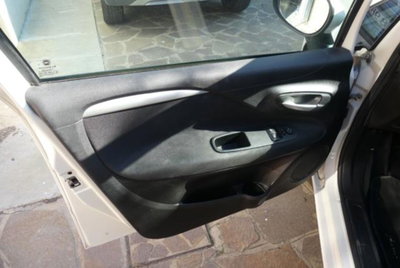 Fiat Punto 1.4 8V 5 porte Natural Power Easy (15)