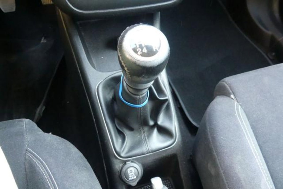 Fiat Punto 1.4 8V 5 porte Natural Power Easy (20)