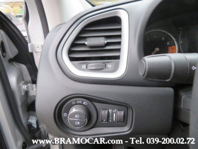 Jeep Renegade 1.3 T4 DDCT Longitude (14)