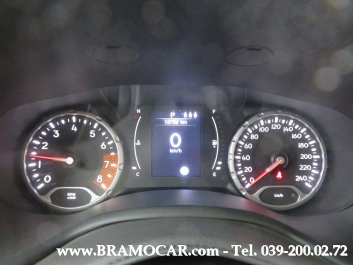 Jeep Renegade 1.3 T4 DDCT Longitude (16)