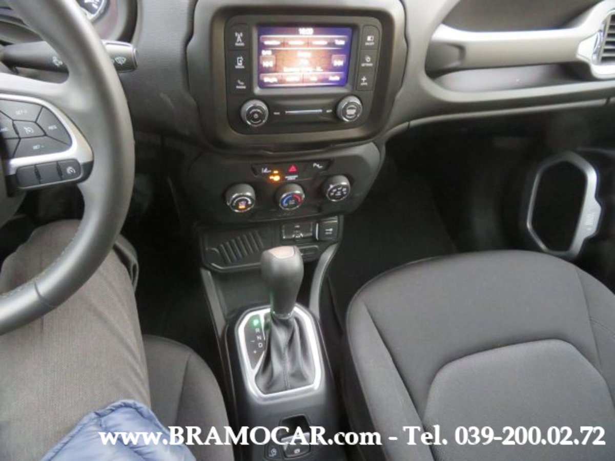 Jeep Renegade 1.3 T4 DDCT Longitude (17)