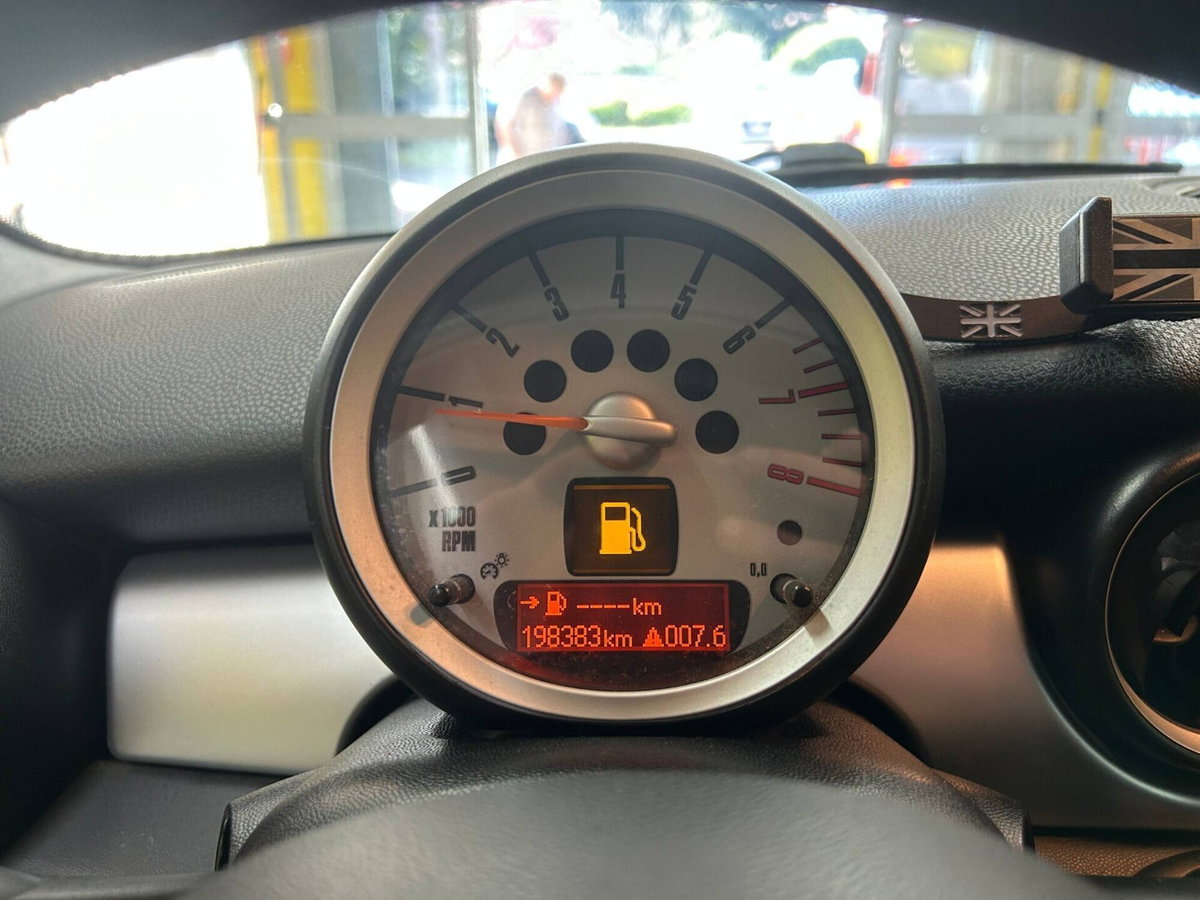 MINI Mini 1.4 16V Ray G (11)