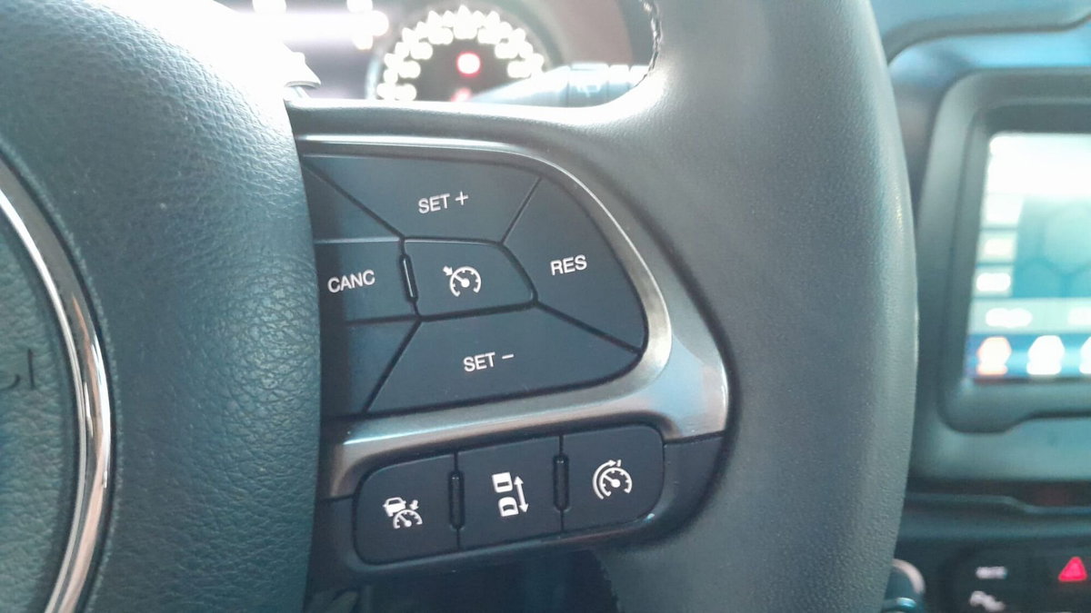 Jeep Renegade 1.6 Mjt 130 CV Limited (10)