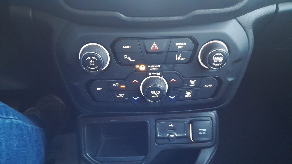 Jeep Renegade 1.6 Mjt 130 CV Limited (11)