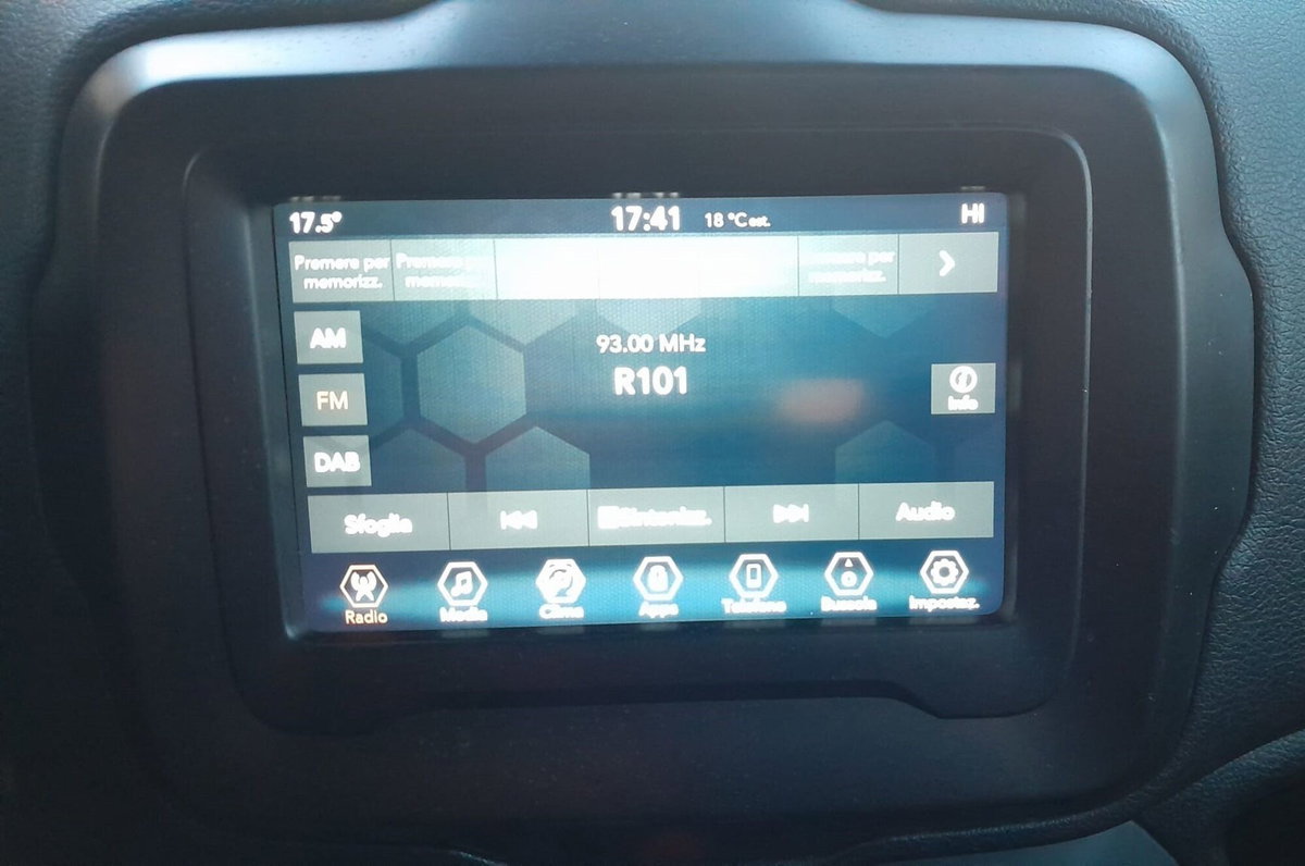 Jeep Renegade 1.6 Mjt 130 CV Limited (13)