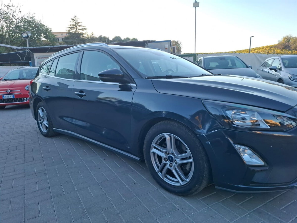 Ford Focus Station Wagon 1.5 EcoBlue 120 CV automatico SW Business (2)