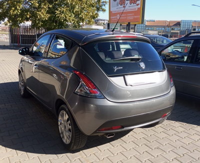 Lancia Ypsilon 1.3 MJT 16V 95 CV 5 porte S&S Gold (4)