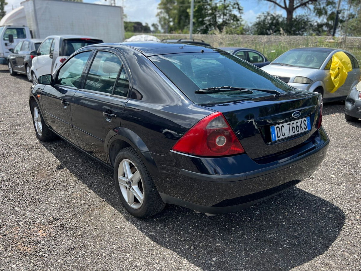 Ford Mondeo 2.0 16V TDCi (130CV) 5p. Ghia (4)