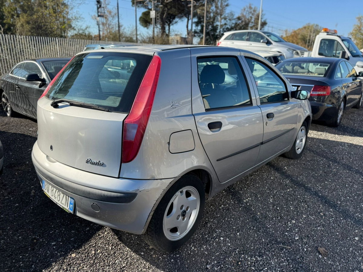 Fiat Punto 1.2i cat 5 porte ELX (5)